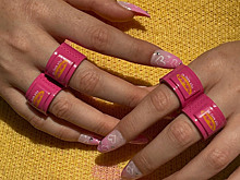 Объект желания: яркие кольца, имитирующие пластыри