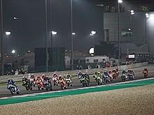 Гонщики MotoGP попросили заменить асфальт в Катаре