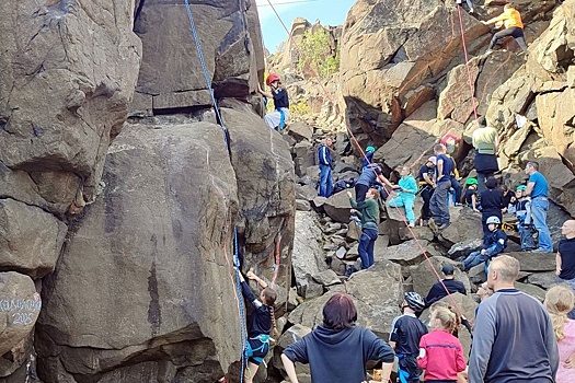 В Мурманской области открылся новый крытый каток с искусственным льдом