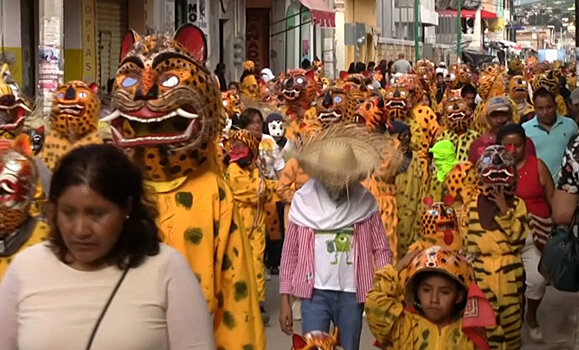 Парад в честь бога-ягуара в Мексике