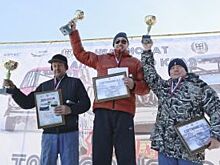 Пилоты Омска и Новосибирска выиграли чемпионат по трековым гонкам Барнаула