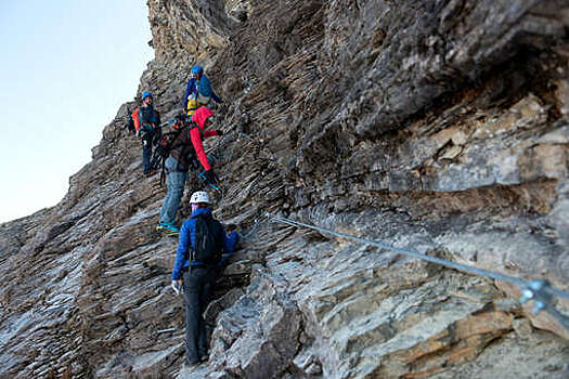 В Челябинской области мужчина не выжил после падения с горы