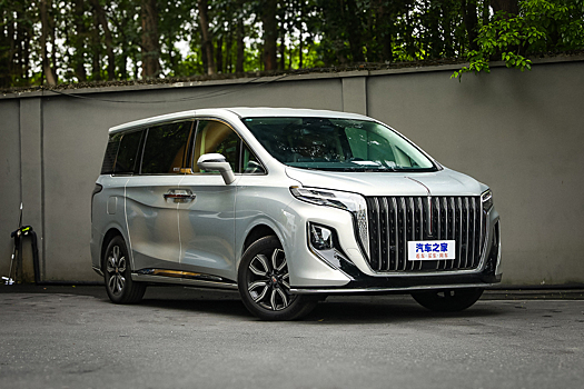 В России появились две новые модели Hongqi: известны цены