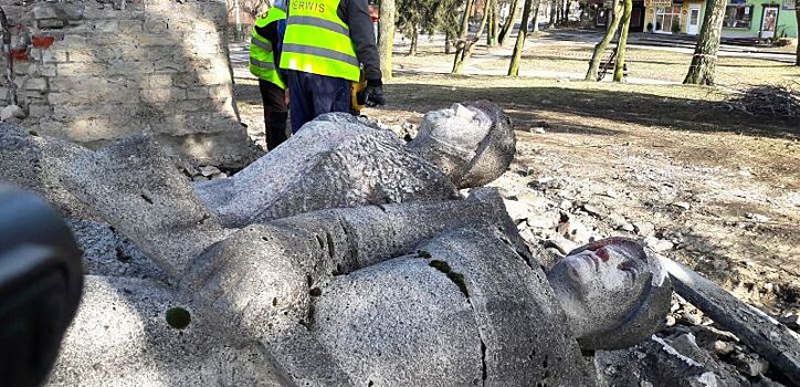 МИД: Москва возмущена демонтажем памятника советским воинам в Польше