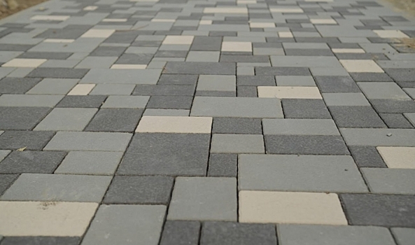 В Волгограде обновляют пешеходную сеть на улице Мира и в сквере Симбирцева