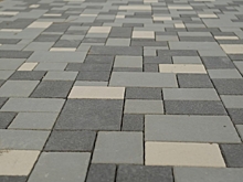 В Волгограде обновляют пешеходную сеть на улице Мира и в сквере Симбирцева