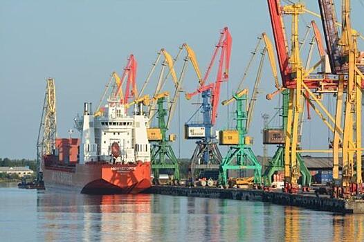 Власти: железнодорожная инфраструктура ограничивает рост грузооборота порта Архангельск
