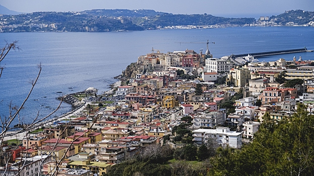 Как туристы превратили Неаполь в «запретную зону»