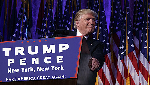 Трамп провел первый брифинг со спецслужбами США