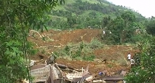 СМИ: число жертв наводнений во Вьетнаме выросло до 16 человек