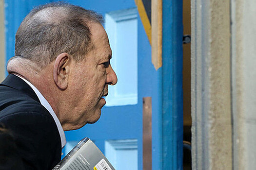 Вайнштейна госпитализировали