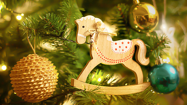 Лучшие ёлочные игрушки — 2026: 15 оригинальных идей с фото и ценами