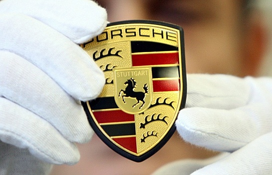 Дочь актера Пола Уокера подала в суд на Porsche