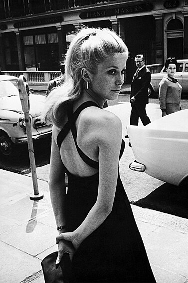 Катрин Денев