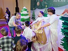 Около 200 семей с особыми детьми приняли участие в ёлках на ярмарке