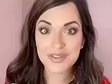 Парикмахер назвала три визуально старящие ошибки при создании прически