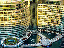 Китайцы открыли отель в заброшенном карьере