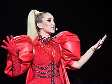 Бузова предупредила школьников о тяжелой жизни после получения аттестата