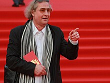 Режиссер Житинкин сравнил Бузову с Баталовым