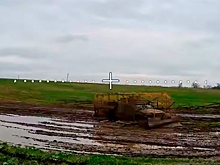 Американские бронеавтомобили BATT UMG утонули в грязи