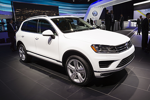 Volkswagen снизил цены на дизельный Touareg