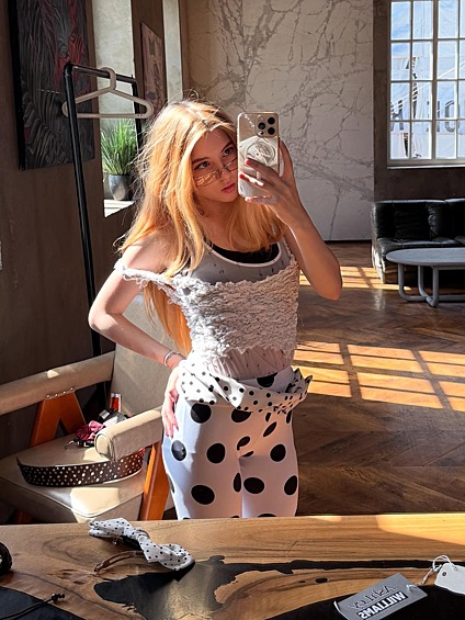 В 2023 году Куданова стала официальным стримером киберспортивного клуба Tundra Esports и теперь создает для него контент на «Твиче».