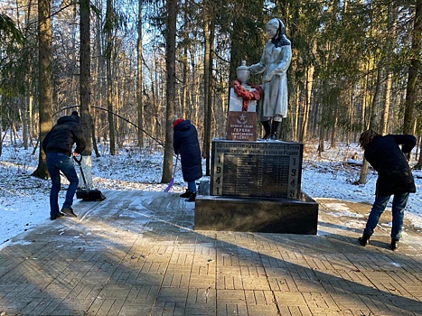 Активисты Молодежной палаты поселения Михайлово-Ярцевское приняли участие в мемориальной акции