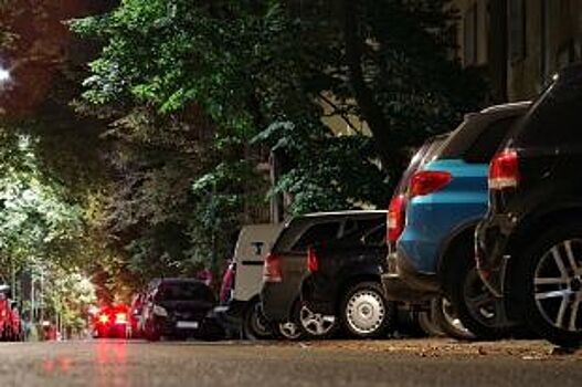 Мэрия избавляет омские дворы от незаконных блокираторов парковок