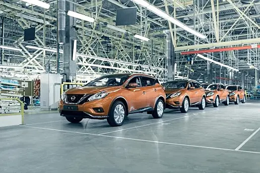 Nissan сократил производство в России