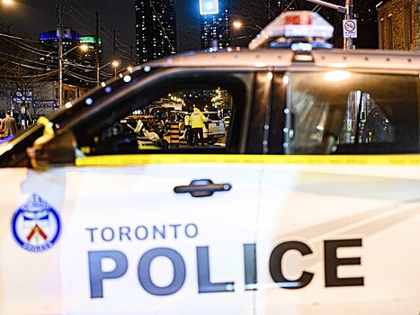 Ряд школ закрыли в Торонто после сообщений о человеке с винтовкой