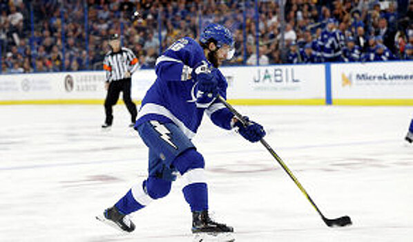 Никита Кучеров признан третьей звездой месяца в НХЛ