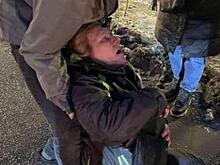 Пострадавшая от силовика в Петербурге женщина потребовала от МВД принести ей извинения по закону