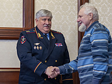 Начальник подмосковной полиции встретился с Михаилом Макаровым, который задержал подозреваемого в преступлении
