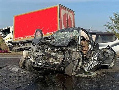 Водитель Nissan погиб при столкновении с грузовиком на трассе Самара — Волгоград