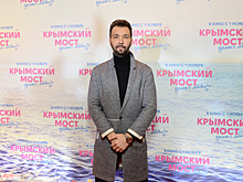 Певец Денис Клявер жалеет, что проводил мало времени с отцом Ильей Олейниковым