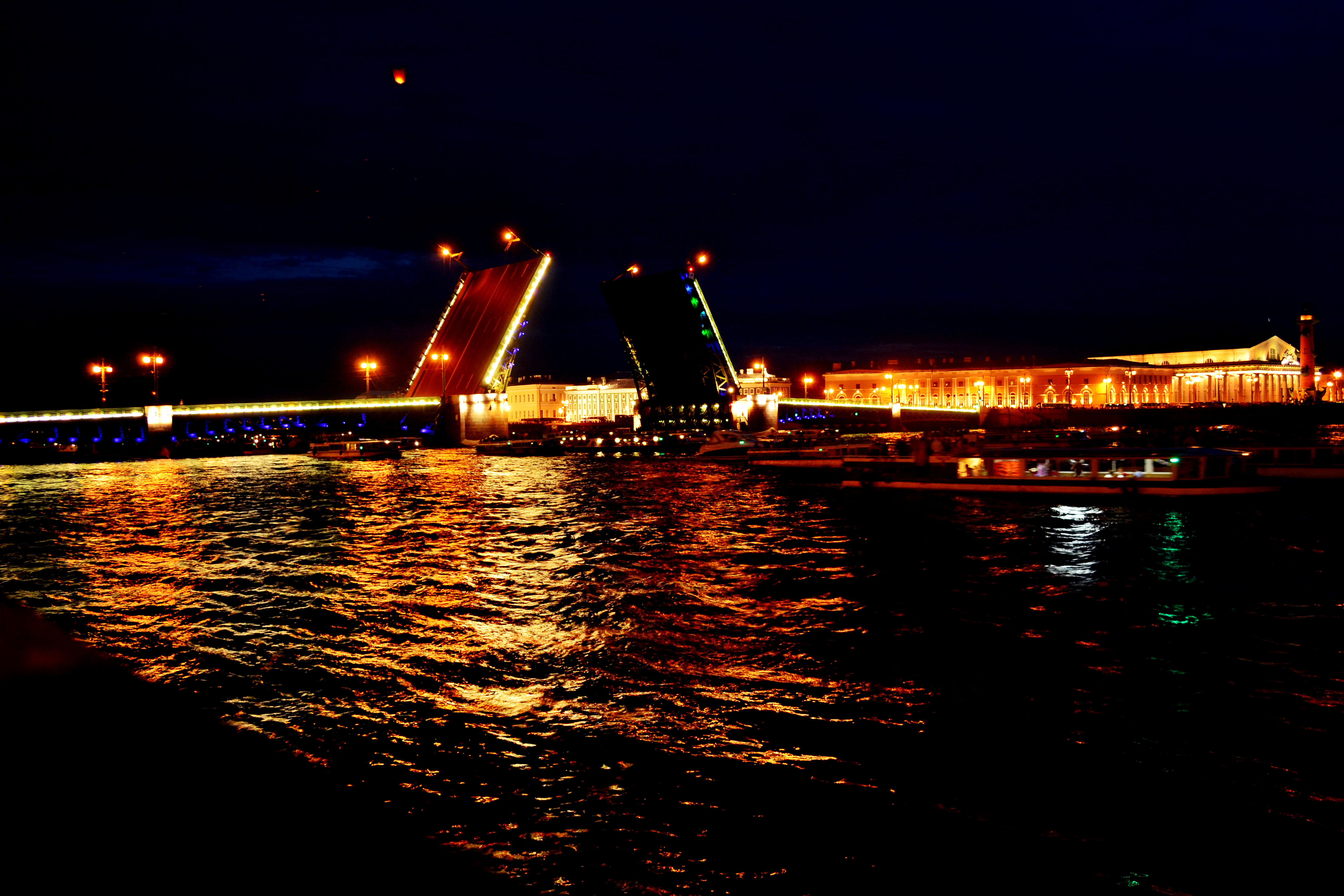 Дворцовый мост, Санкт-Петербург, Российская Федерация