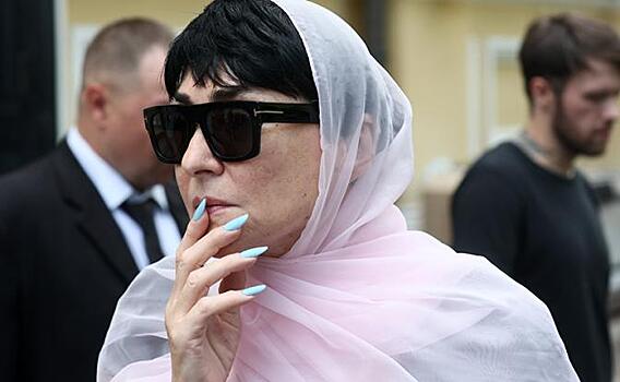 Лолита попала в скандал после концерта