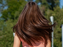 Пять шагов, чтобы ускорить рост волос, не переплачивая за маркетинг