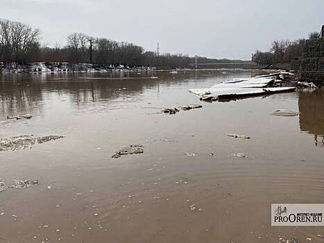 В Новоорском районе закрыли дорогу из-за подъема талых вод