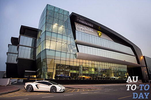 Lamborghini открывает самый большой в мире автосалон в Дубае