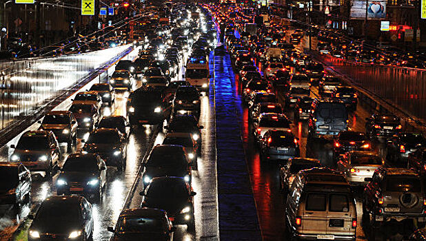 Пробки на дорогах столицы оцениваются в пять баллов