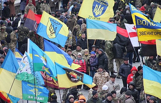 Протестующие на Майдане объявили о создании собственного правительства