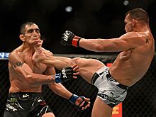 UFC 274: Майкл Чендлер — Тони Фергюсон, все нокауты фронт-киком, видео