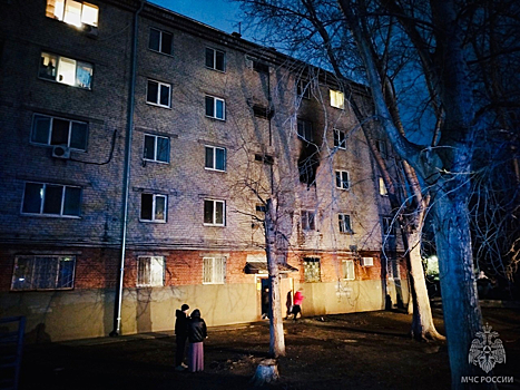 Ребенок пострадал при ночном пожаре в тюменской многоэтажке