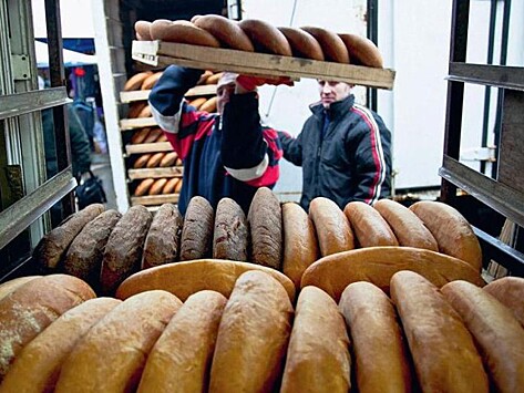 Ритейлеры прекратят возвращать просроченный хлеб