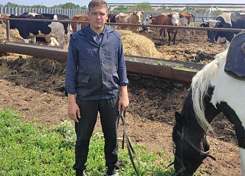 Благодаря гранту фермер из Обшаровки приобрел коров и трактор