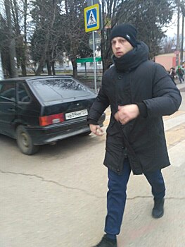 В Краснодаре мужчина пытался убить собаку на глазах у детей