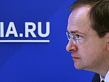 Мединский пояснил слова о "показательной порке" музеев