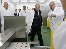 Путин заявил, что все обвинения против компании его "личного повара" Пригожина рассыпались в судах США
