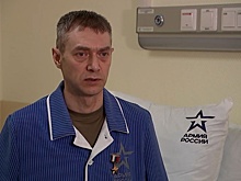 Участнику СВО Максиму Шоломову вручили «Золотую Звезду Героя» и погоны подполковника